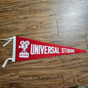 Vintage 1980s Universal Studios Hollywood Travel Souvenir Felt Pennant 23"